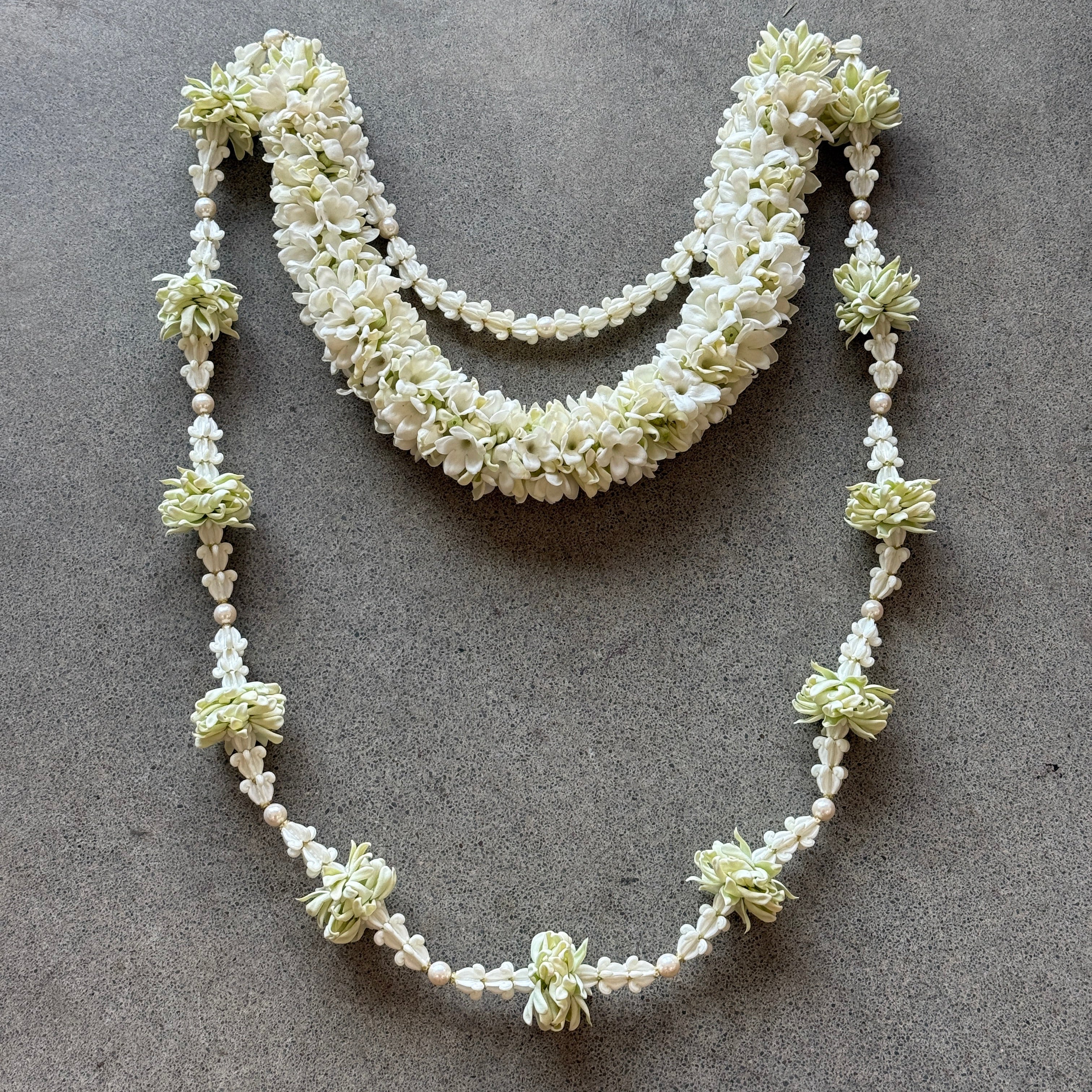Bride - Tiered White Lei
