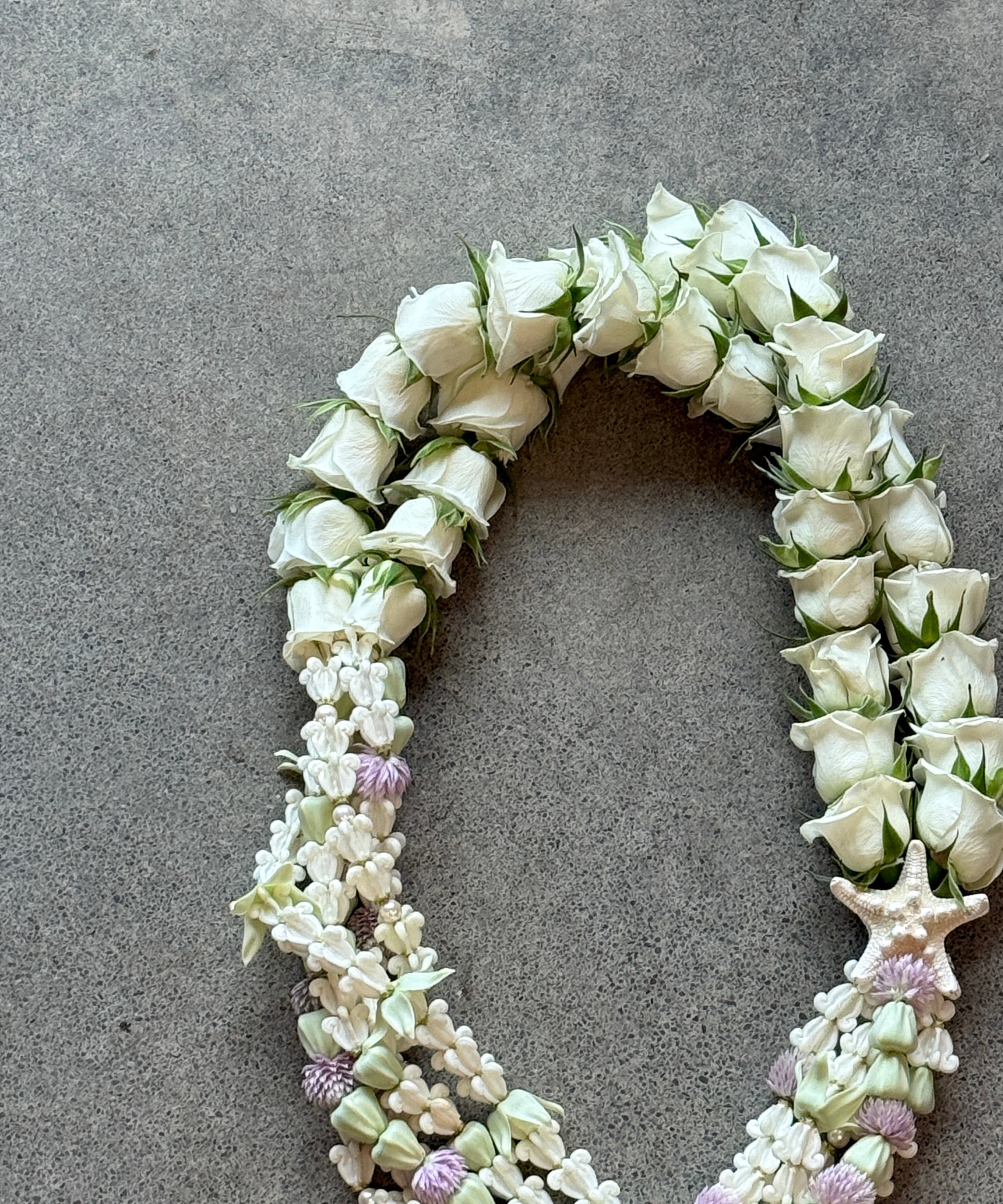 Bride - Mostly White Lei