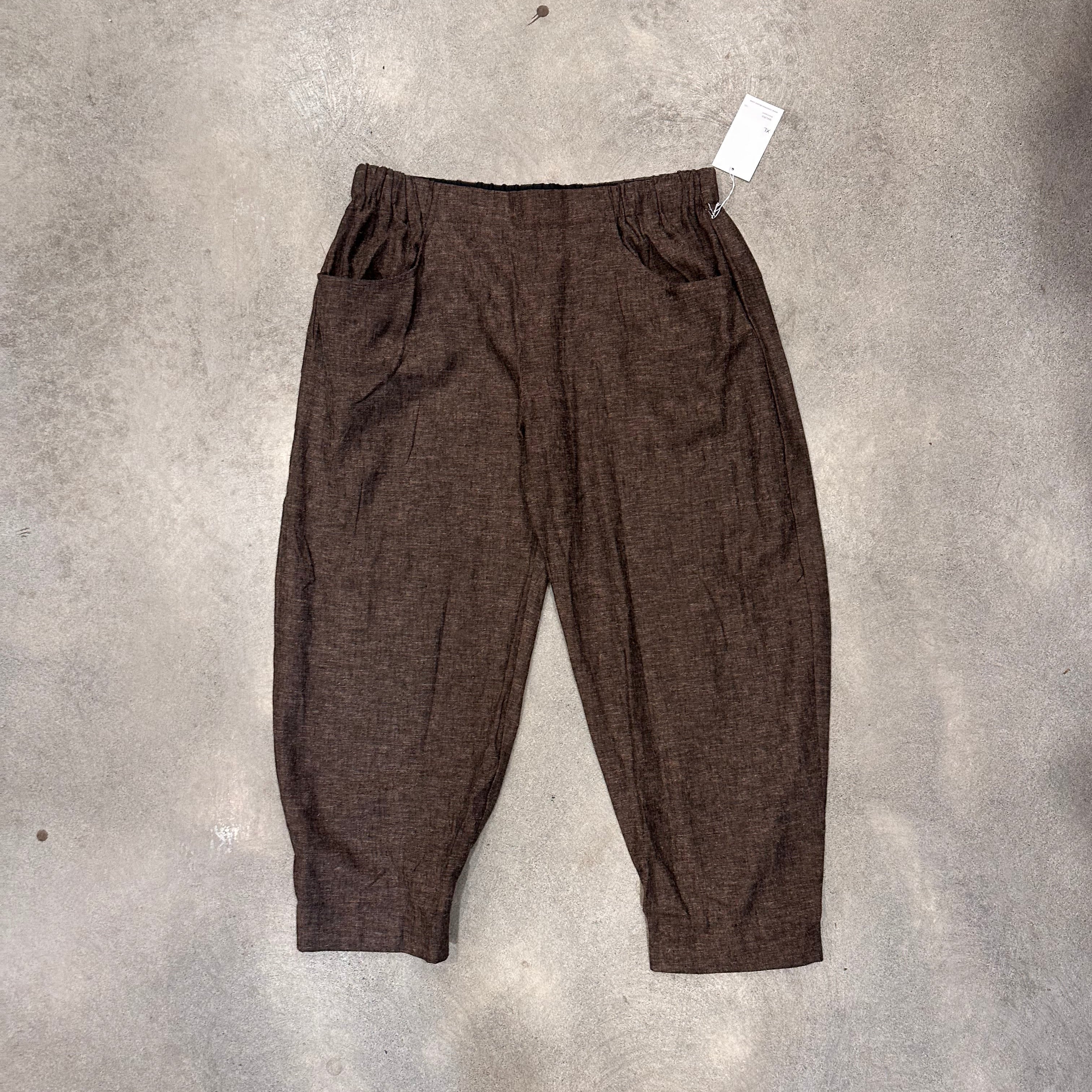 Maura Pant – ISLAND-BOY