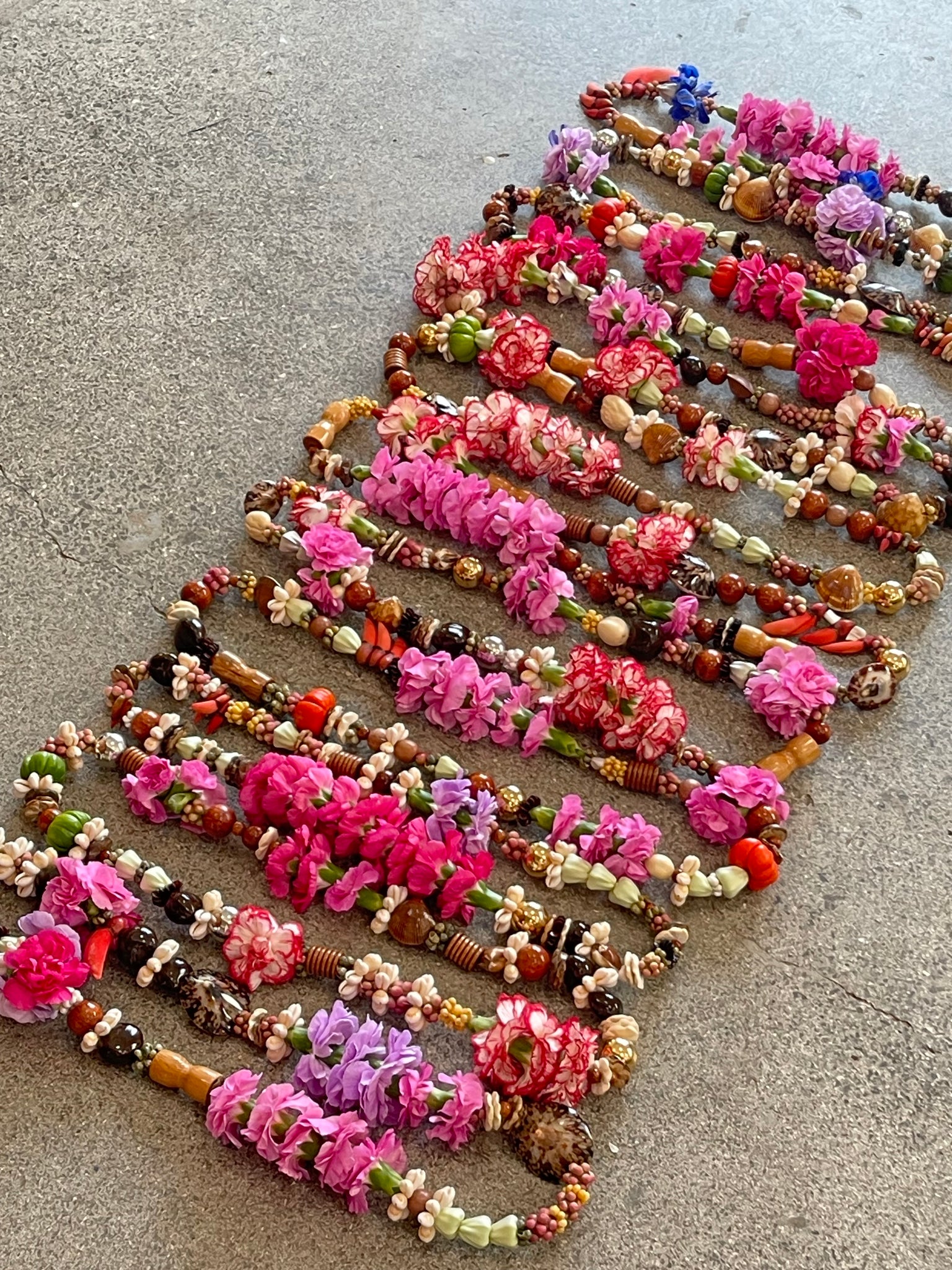 Order Confetti Lei