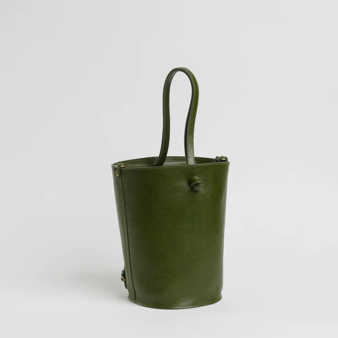 Cyl Convertible Bucket Backpack – ISLAND-BOY