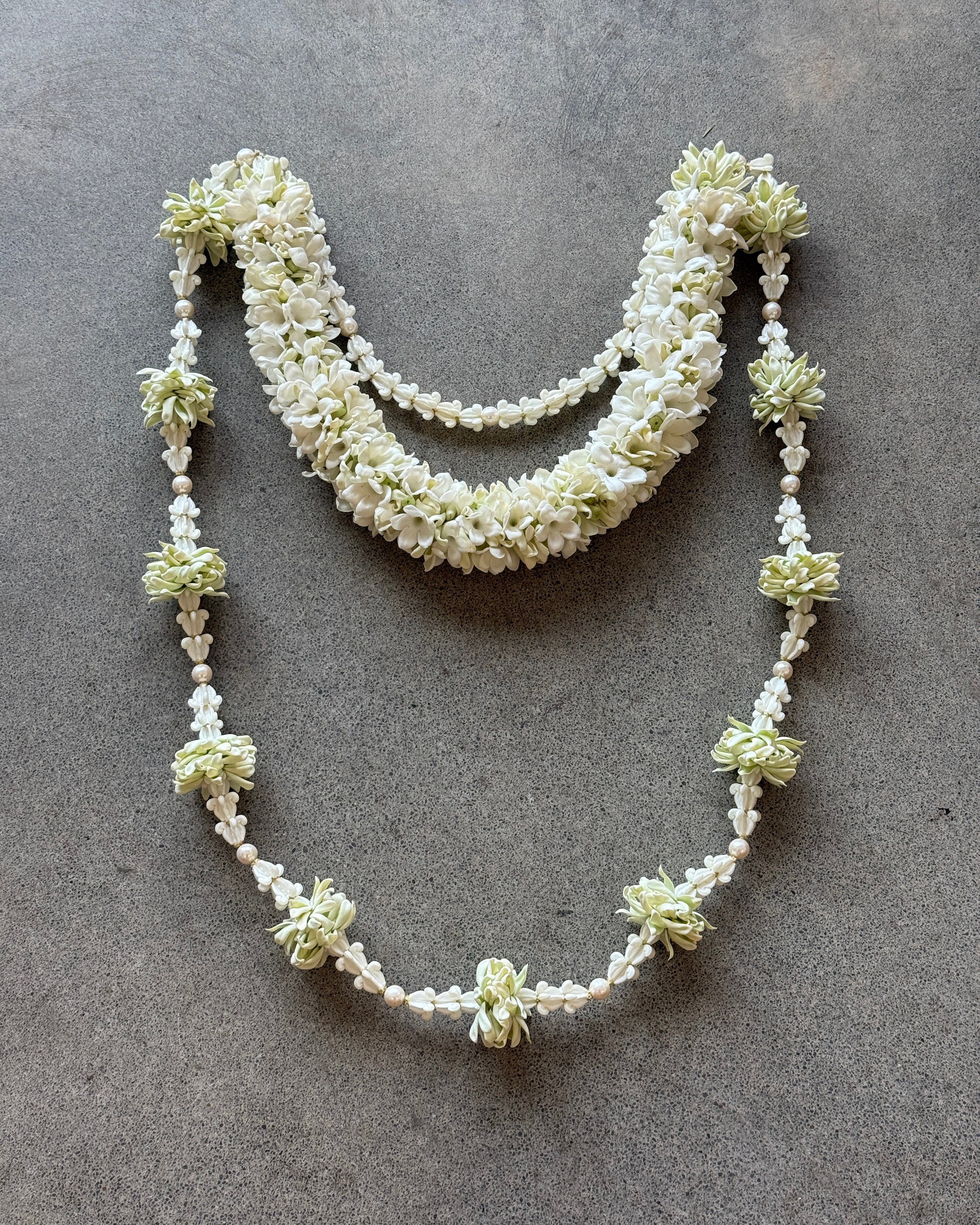 Bride - Tiered White Lei